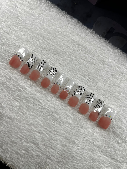 Classy Ms.Gurl🖤🤍